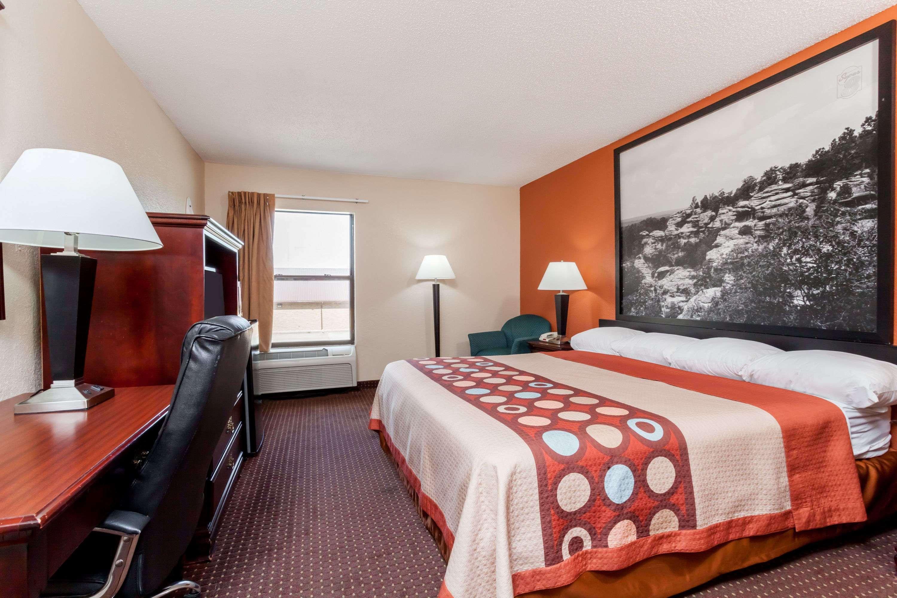 Hotel Super 8 By Wyndham Harrisburg Esterno foto