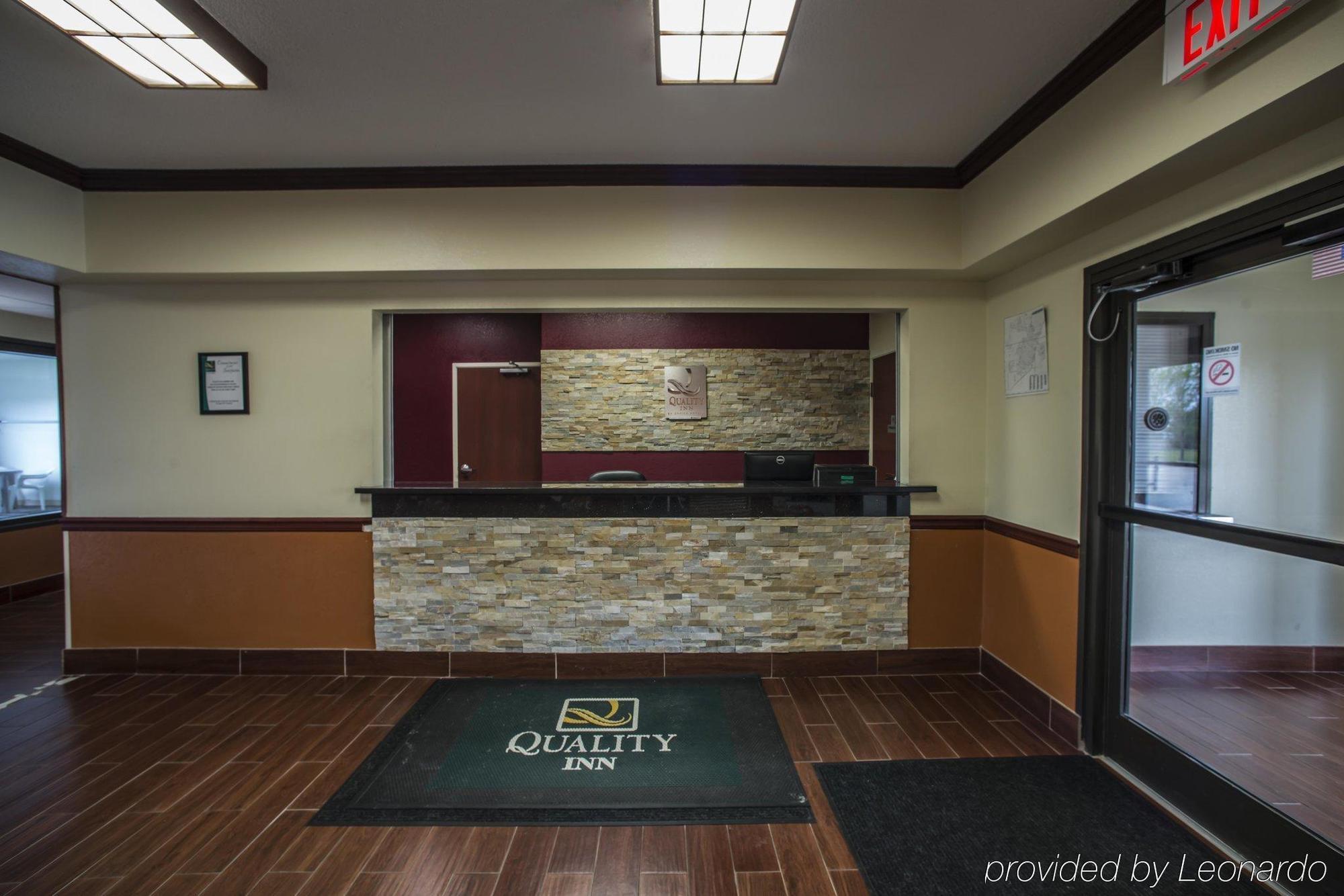 Hotel Super 8 By Wyndham Harrisburg Esterno foto