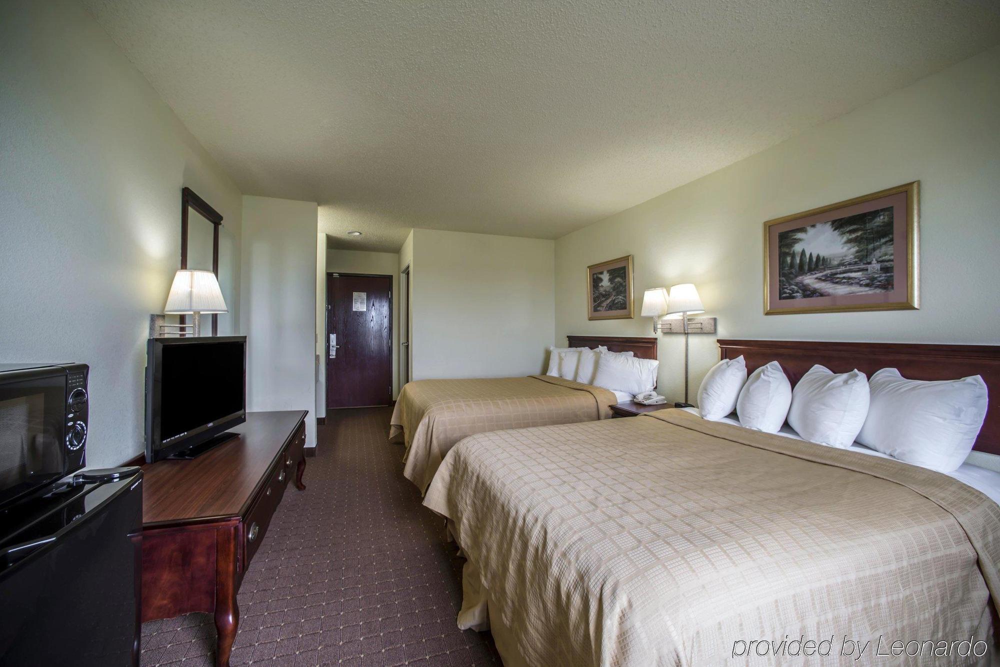 Hotel Super 8 By Wyndham Harrisburg Esterno foto