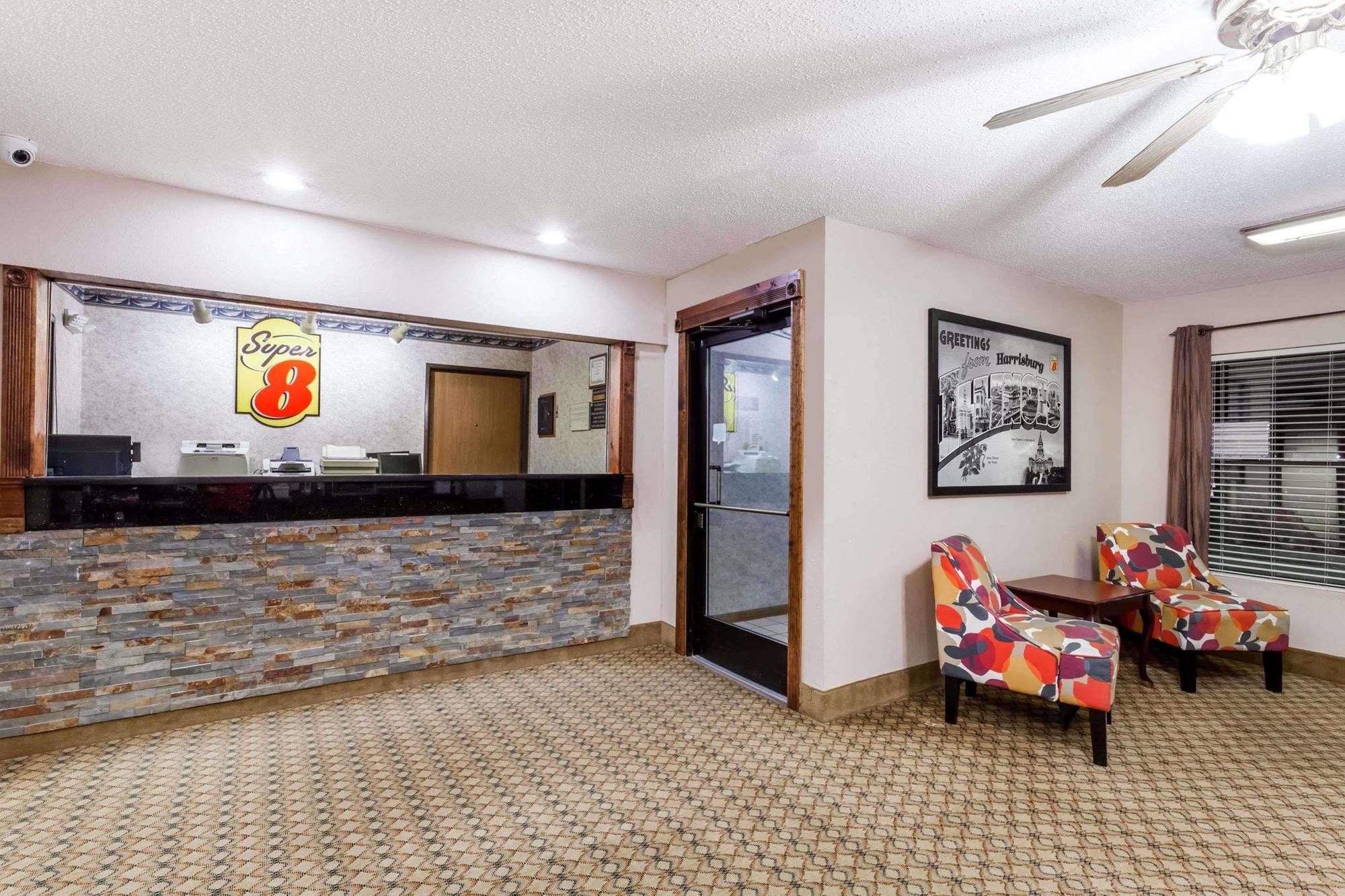 Hotel Super 8 By Wyndham Harrisburg Esterno foto